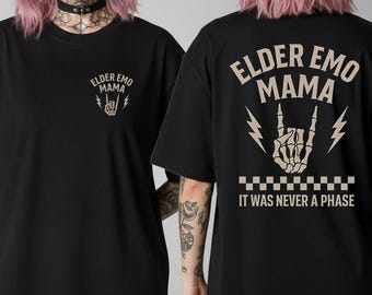 Camiseta de mamá emo mayor, atuendo de mamá emo, ropa de mamá gótica, ropa alternativa, mamá tatuada, regalo para mamá, estilo millennial, estilo de mamá emo, mamá gótica