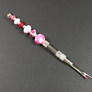 Couture, Éventreur de couture, Perle de lampadaire, Rose, Artisan Crafted, OOAK, SRAJD, Unique, One of a Kind