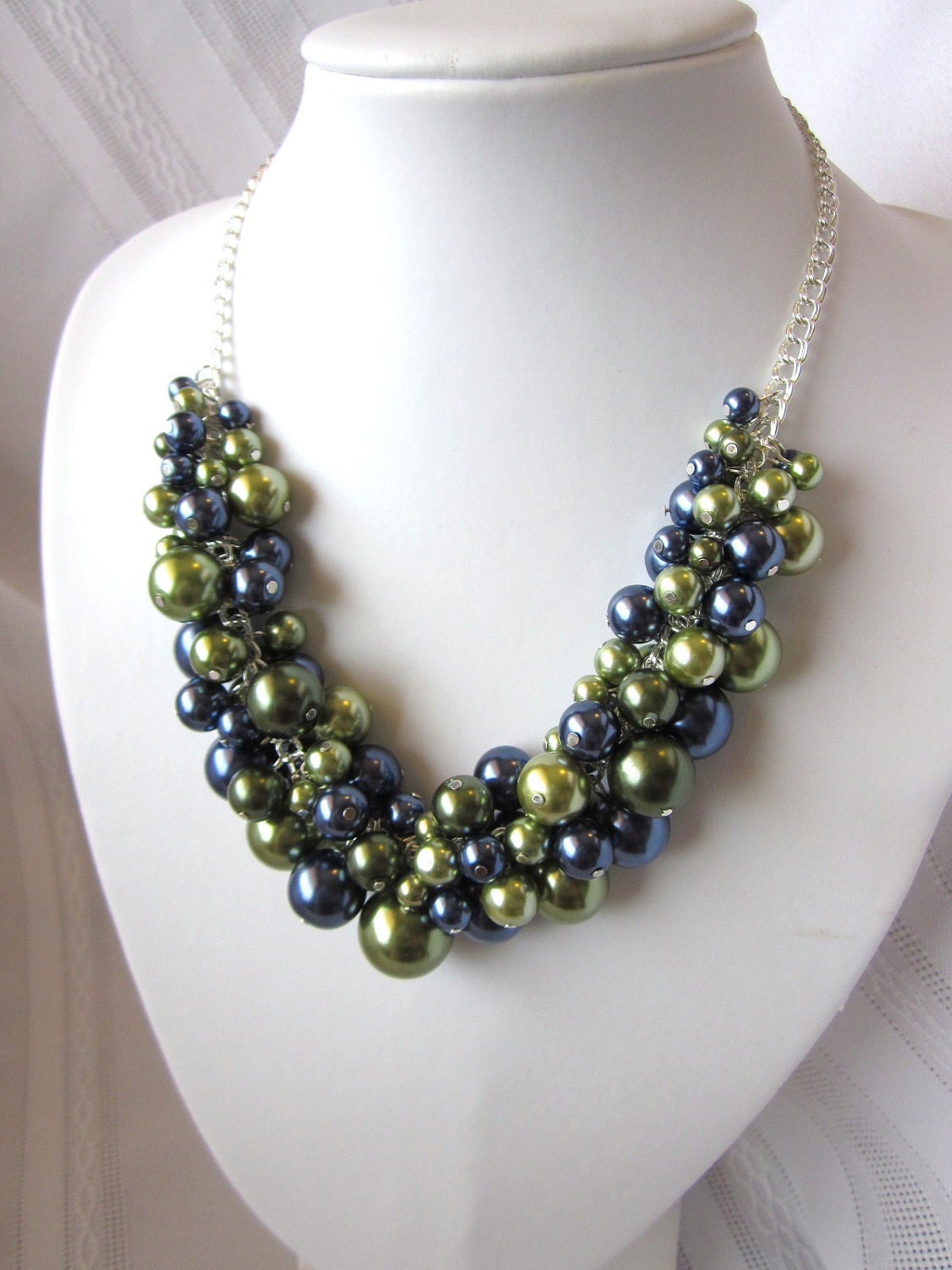 Pearl Cluster Necklace Set in Navy and 