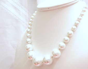 Necklace of Graduated White Pearls, Perfect for a Bride, Wedding, Bridesmaid, Choker, Chunky, Customize this one