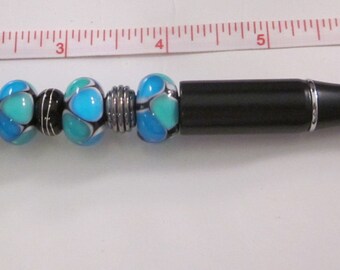 Murano vert et turquoise, perlé, stylo à bille, Artisan ouvré, One of a Kind, SRAJD, main verre ouvré, OOAK, stylo noir