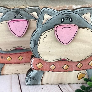 Hand Painted Wooden Cat Decor: Tiered Tray Shelf Sitter