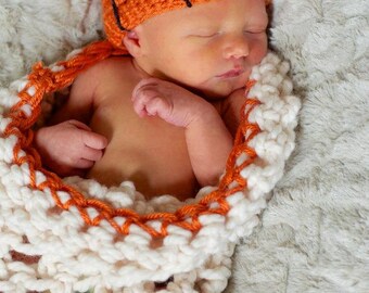 Newborn Basketball Costume , Baby Shower gift, March Madness , Newborn Photo prop ,  Baby Halloween costume , basketball Photo Prop