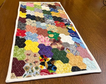 Hand-Sewn Hexagon Table Runner: Haypenny Style Scrappy 3/4 Inch Hexie Topper