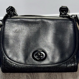 Coach faye satchel pebble/suede  w/ magnetic side reversible style black -great