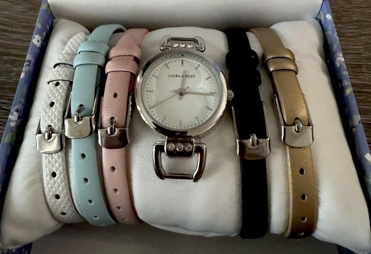 【稼働/良品】LAURA ASHLEY クオーツ ゴールド レディース MorningSave: Laura Ashley Ladies Watch with Interchangeable