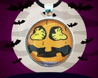 Collar con colgante de calabaza de Woodstock de Peanuts para Halloween