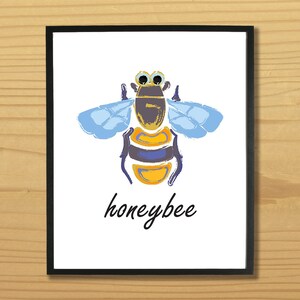 Printable BEE WALL ART, Digital Download, EvisionArts