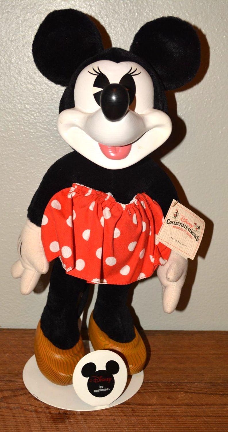 Muñeca Minnie Mouse vintage de 17" de Disney by Applause, de madera, con soporte y etiqueta. imagen 2