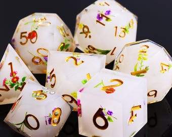 Flower DnD Dice Set for Role Playing Games, Unique Dungeons and Dragons Dice Set for Gifts, Full Resin Cute D&D Dice Set