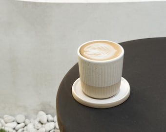 Handgemaakte keramische koffiemok: duurzaam reclay-ontwerp