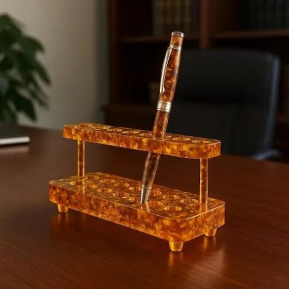 エグゼクティブ アンバー ペンホルダー - ハンドメイドの高級デスク