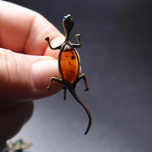 Made in USA Baltic Amber Lizard Brooch & Pendant, Wears Two Ways, Anniversary, Birthday  Christmas Gift for Her - KIZIMA®