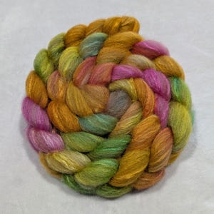 Mixed Blue Face Leicester (BFL)/Tussah Top - 85/15 - 4 Ounces - Hand Dyed - Roving - Spinning and Felting Fiber
