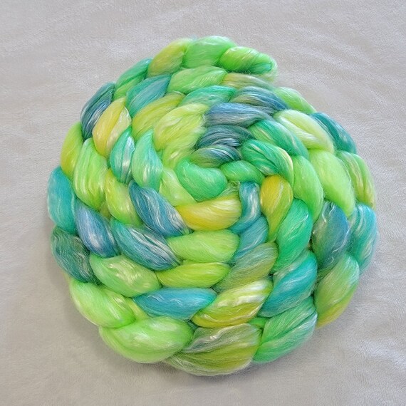 Merino/Tencel Roving 50/50-4 oz Top Spinning Fiber Merino/Tencel Roving 50/50-4 oz Top Spinning Fiber