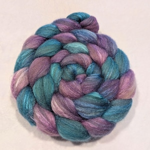 Mixed Blue Face Leicester (BFL)/Tussah Top - 85/15 - 4 Ounces - Hand Dyed - Roving - Spinning and Felting Fiber