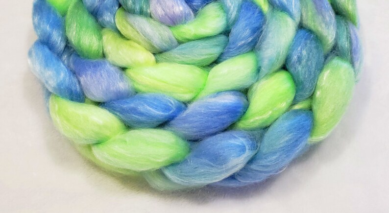 Merino/Tencel Roving 50/50-4 oz Top Spinning Fiber Merino/Tencel Roving 50/50-4 oz Top Spinning Fiber