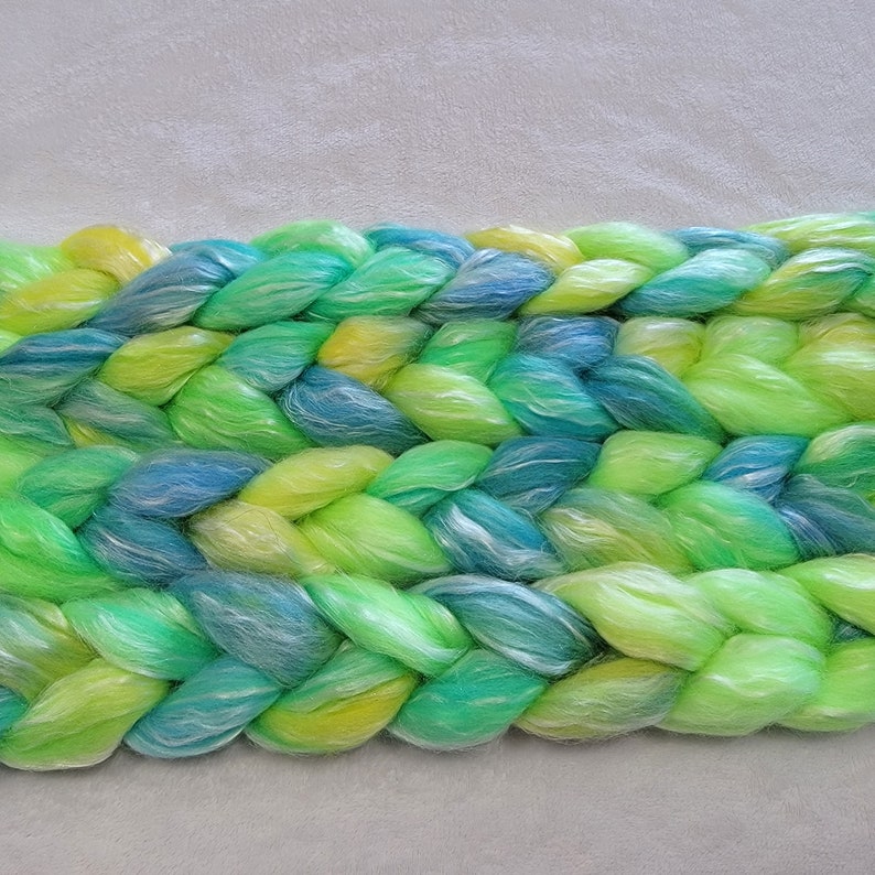Merino/Tencel Roving 50/50-4 oz Top Spinning Fiber Merino/Tencel Roving 50/50-4 oz Top Spinning Fiber