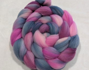 Hand Dyed - Targhee Top - 4 ounces - roving - spinning - fiber - felting