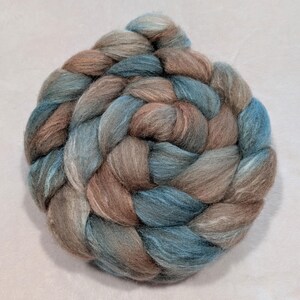 Mixed Blue Face Leicester (BFL)/Tussah Top - 85/15 - 4 Ounces - Hand Dyed - Roving - Spinning and Felting Fiber