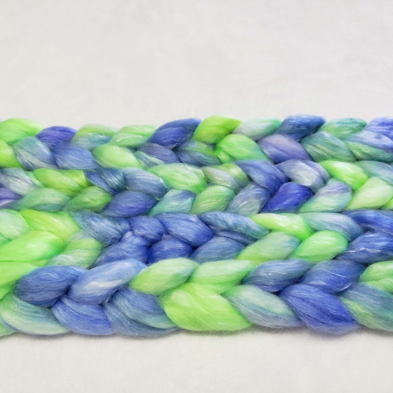 Merino/Tencel Roving 50/50-4 oz Top Spinning Fiber Merino/Tencel Roving 50/50-4 oz Top Spinning Fiber