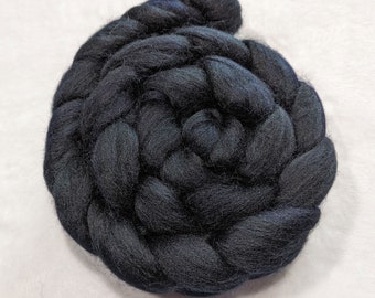 Dark Navy Blue BFL Top - 100 grams/3.5 ounces - felting fiber - spinning fiber - Roving