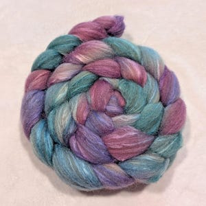 Mixed Blue Face Leicester (BFL)/Tussah Top - 85/15 - 4 Ounces - Hand Dyed - Roving - Spinning and Felting Fiber