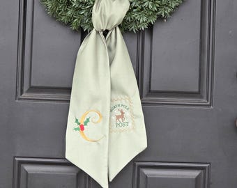 Ceinture couronne de Noël verte - vert sauge avec monogramme