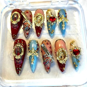 Virgin Mary Gothic Nail Set: Gold Charms, Chrome Details