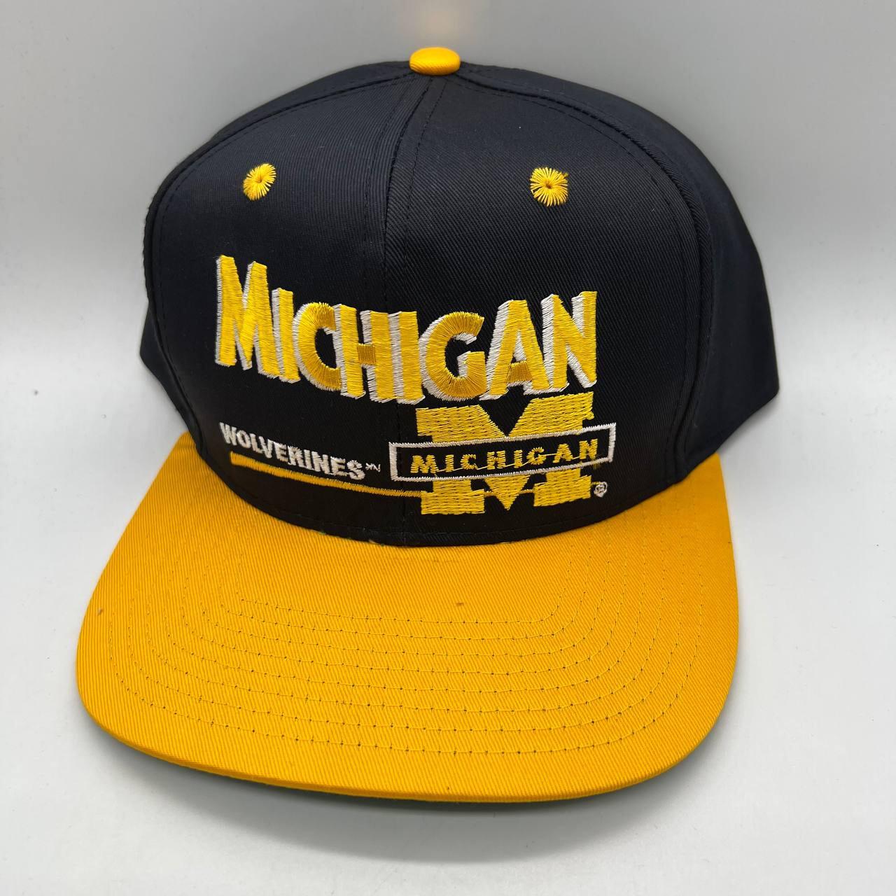 Casquette Vintage Université Du Michigan – Velours Côtelé Bleu, Snapback 90s Made In USA – Un Bijou!