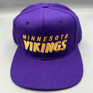 Vintage Minnesota Vikings Hat Men Purple New Era Pro Model NFL Snap Back Cap New