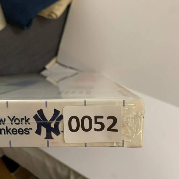 NEW SEALED MONOPOLY New York YANKEES Collector's Edition