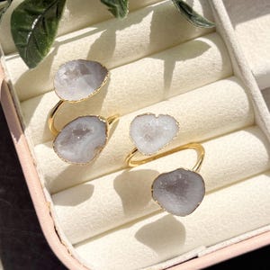 Naturvit geode Druzy-ring | Förgylld öppen justerbar kristallring | Handgjorda bohemiska statementsmycken