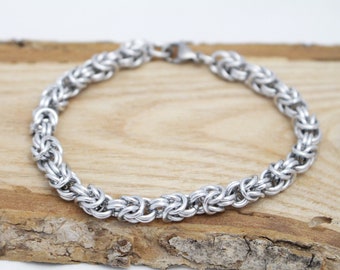 Silver Rosetta Bracelet - Silver Chainmaille Bracelet - Anodized Aluminum Bracelet - Jewelry for Sensitive Skin