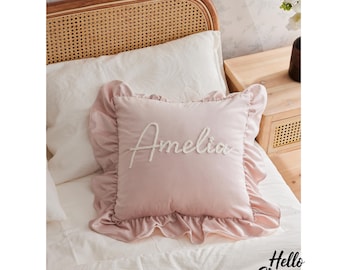 Housse de coussin personnalisée, Oreiller avec prénom brodé personnalisé, Coussin à volants, Housse de coussin de canapé, Cadeau de pendaison de crémaillère, Décoration d'intérieur