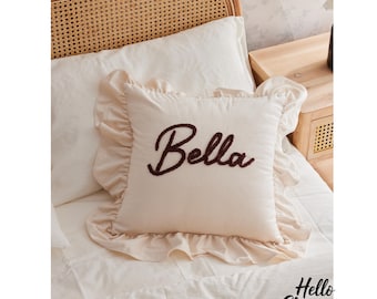 Housse de coussin personnalisée, Oreiller avec prénom brodé personnalisé, Coussin à volants, Housse de coussin de canapé, Cadeau de pendaison de crémaillère, Décoration d'intérieur