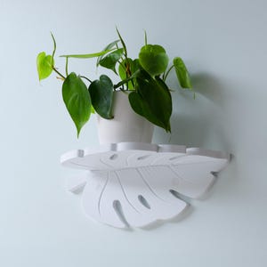 Monstera Leaf Wall Plant Shelf 12&quot;