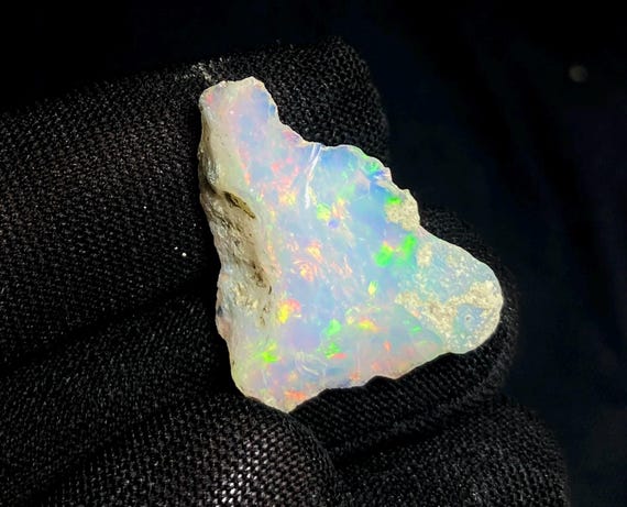 9.40 Crt Top Rare Ethiopian Opal Rough, AAA Grade Welo Opal Raw Gemstone For jewelry.