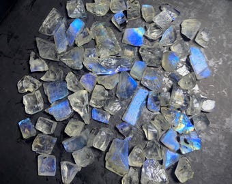 Natural Rainbow Moonstone Rough AAA Quality Unpolished Raw Gemstone Blue Flashy Fire Rainbow Moonstone For Jewelry.