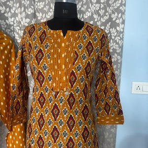 Gele katoenen Kurti-broek dupatta-set met bloemenprint | Designer Kurti-broek | Kurti Dupatta-set | Gratis verzending Kurti-set | Gele Kurti-set