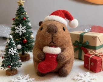 Figurine Capybara en feutre aiguilleté, cadeau d'anniversaire fait main pour elle, décoration de bureau mini animal