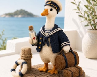 Figurine d'oie en feutre aiguilleté, marinière en laine faite main, décor nautique d'étagères côtières