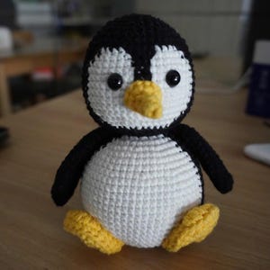 Schema all&#39;uncinetto per pinguino di Natale, amigurumi di Natale, uncinetto di Natale, uncinetto di Natale, schema all&#39;uncinetto per animali di Natale