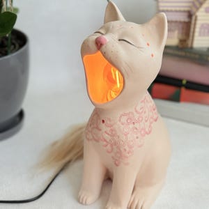 手作り陶器製猫ランプ：猫好きのための心地よいナイトライト - Etsy 日本