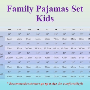 Op de afbeelding: Maattabel voor familiepyjamasets voor kinderen, metingen in inches en centimeters. De tabel toont borstomvang, shirtlengte, mouwlengte, taille en broeklengte voor maten van 6M tot 16Y.