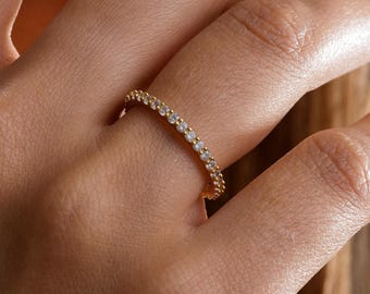 Anillo de tenis de diamantes y moissanita, apilable, de plata de ley, delicado, apilable, ideal para damas de honor, aniversarios, bodas, compromisos o el Día de la Madre.