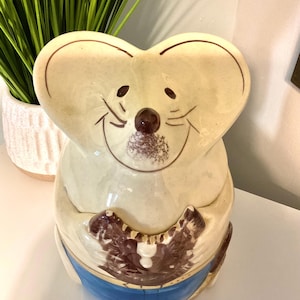 vintage mouse & cookie cookie jar.