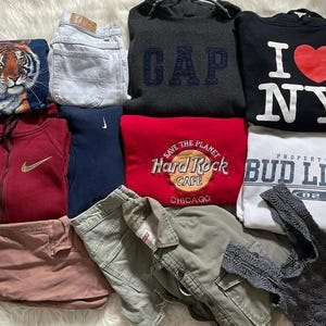 Caja sorpresa de ropa vintage de alta gama para revendedores (10-15 artículos)