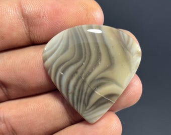 Gema cabujón de sílex en forma de corazón: Piedra de diseño pulida (34X33X6MM, 41 CT)