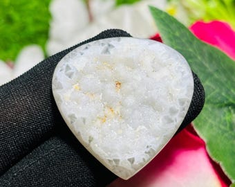 Cabujón de ágata drusa natural: piedra preciosa de corazón para la fabricación de joyas